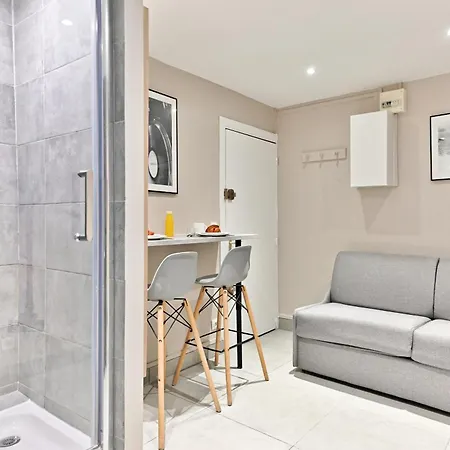 Apartment Compact In Practical & Convenient *